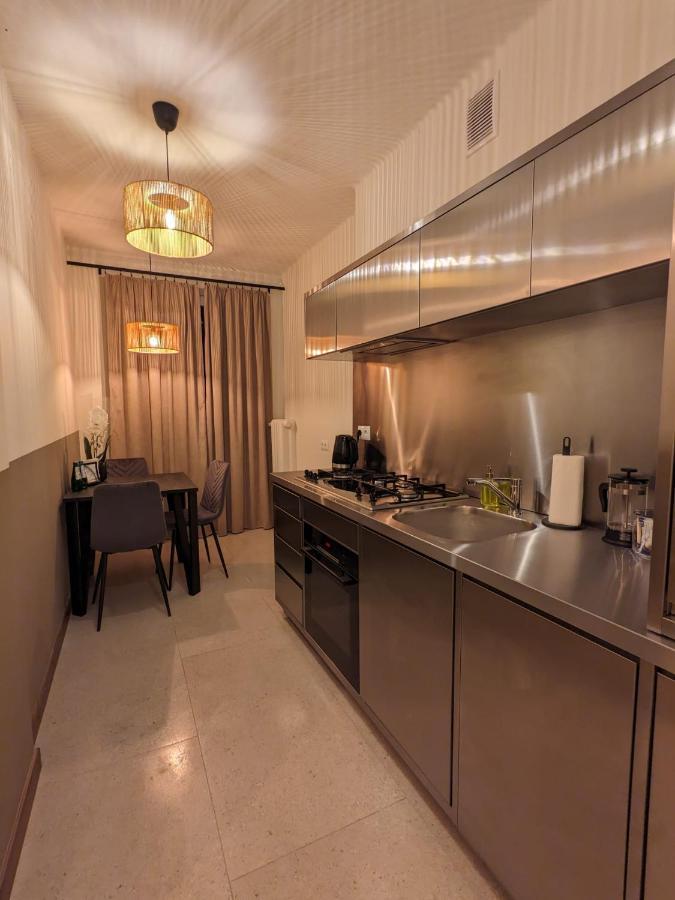 קרקוב Spacious Two-Bedroom Apartment In The City Center מראה חיצוני תמונה